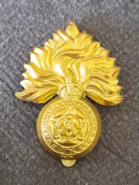 Royal Regiment Of Fusiliers King's Crown Brass Cap Badge