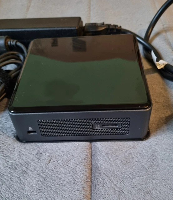 Mini PC Dell Optiplex 3040 Micro - G4400T, 8 Go RAM, 250 Go HDD, Win10, WiFi
