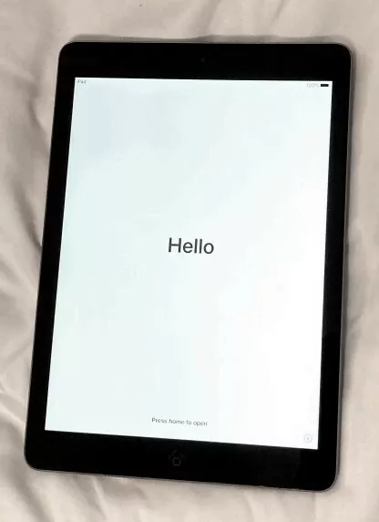 Apple iPad Air 1 WiFi 9.7" Tablet (1st Gen) 16GB Space Gray Model: A1474