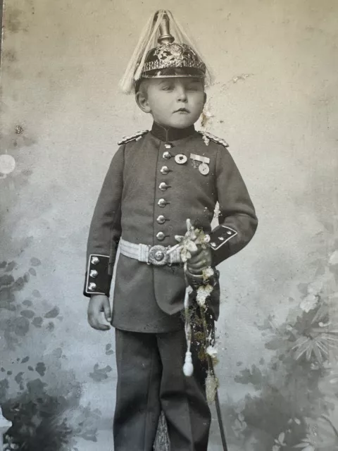 Foto 1WK Portrait Junge Soldat Pickelhaube