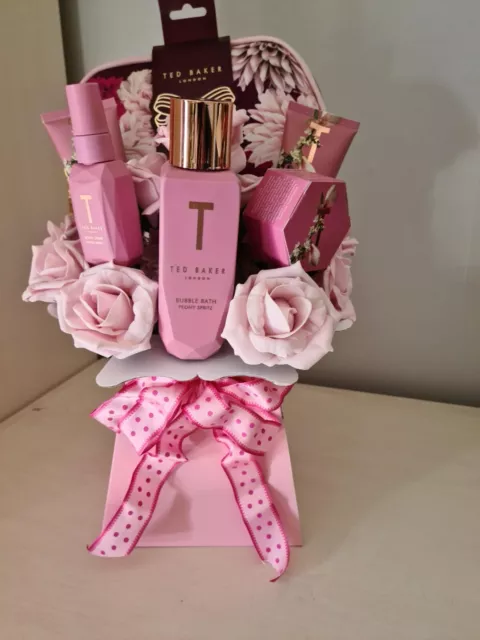 BOUQUET BOX TED BAKER  LADIES MUMS GRANDMA GIFT HAMPER - PINK Reduced Price.