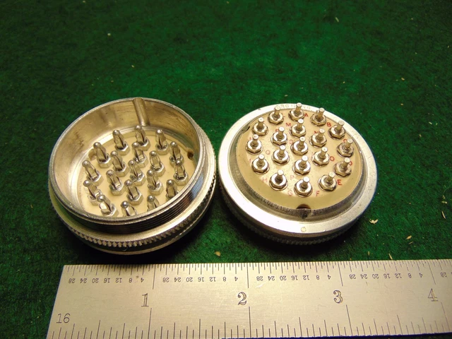 (1) ARC 12096 SOCKET w/key Type 12 & 15 NOS