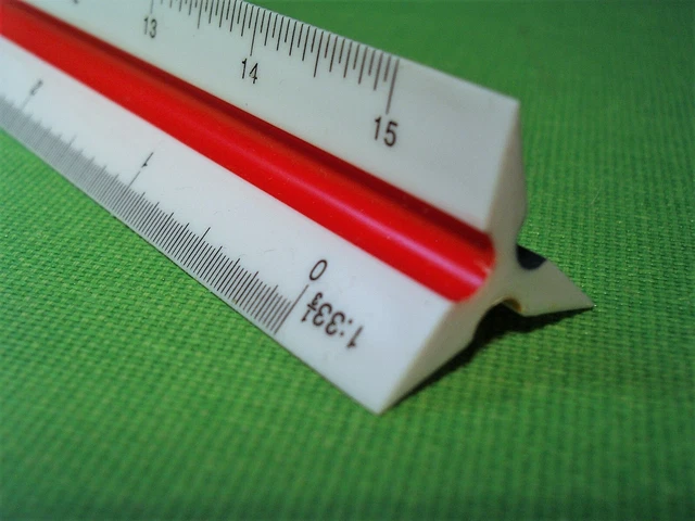 Dreikant-Lineal 30cm Aus Aluminium - 6 Metrische Skalen Für Architekten & Techniker