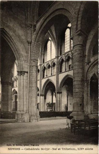 CPA AK NEVERS - Cathédrale St-Cyr-Nef et Triforium XIV siecle (456485)
