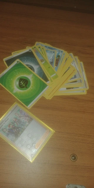 50 Pokemon Crown Zenith cards + holo