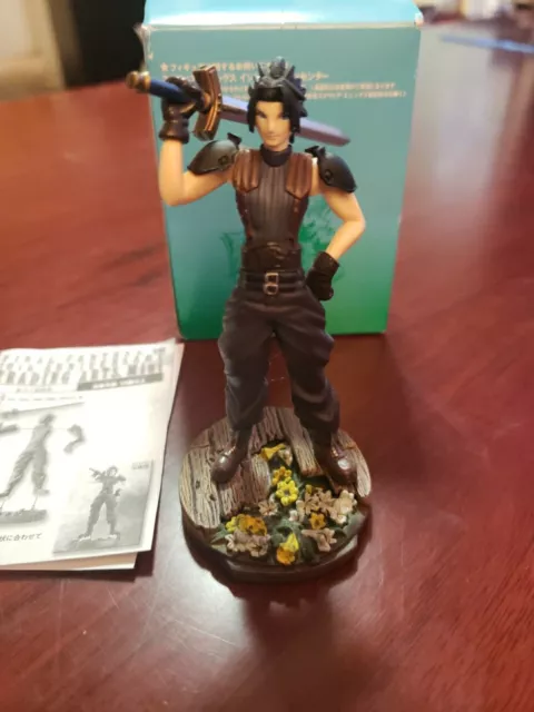 Square Enix FFVII Final Fantasy 7 Zack Fair Trading Arts Mini Anime Figure