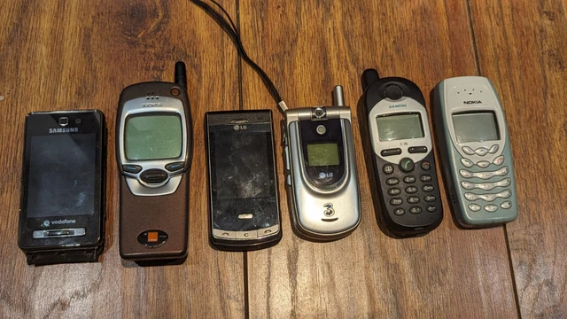 Pacchetto telefoni cellulari retrò