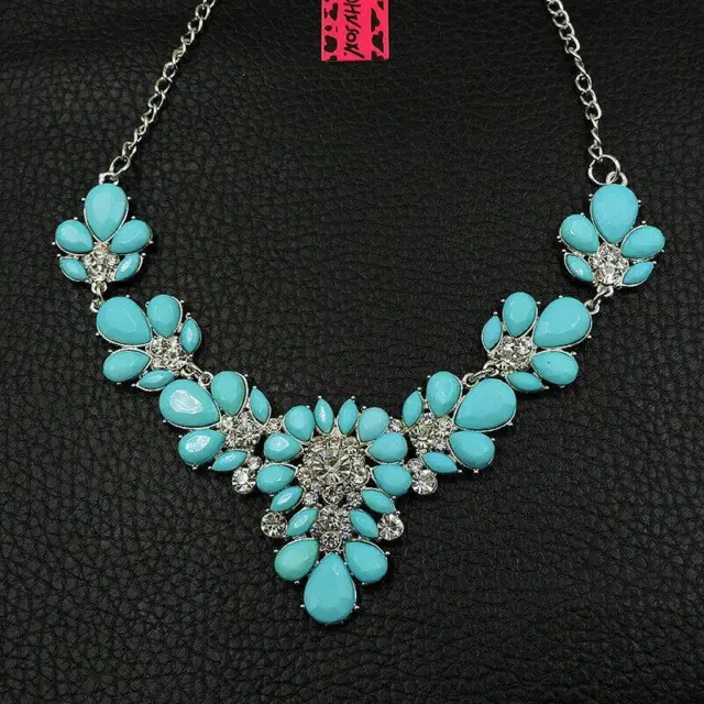 Betsey Johnson Blue Rhinestone Enamel Flower Pendant Chain Necklace