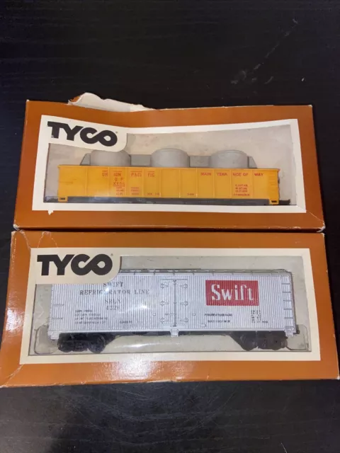 Vtg Tyco HO Locomotives Train Lot Of 2 Swift 329A Union Pacific 341-B NIB