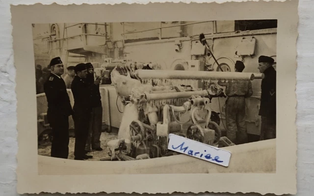 Foto alt Wk2 Kriegsmarine Schlachtschiff Scharnhorst 3,7cm Kanone Eis Soldaten