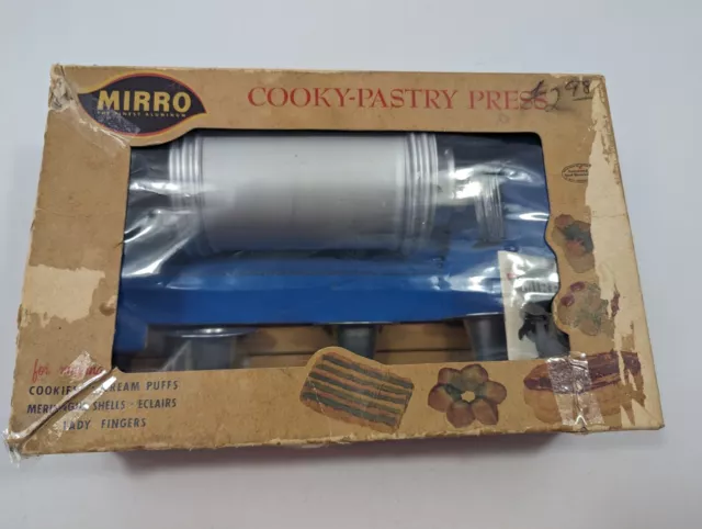 Mirro Aluminum 358-AM Cookie - Pastry Press Vintage