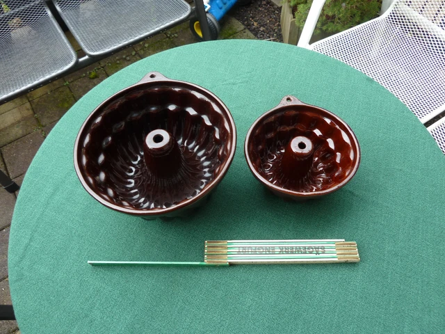 2 Stück Gugelhupfform, Napfkuchenform, Keramik von Scheurich 950-25 und 951-17
