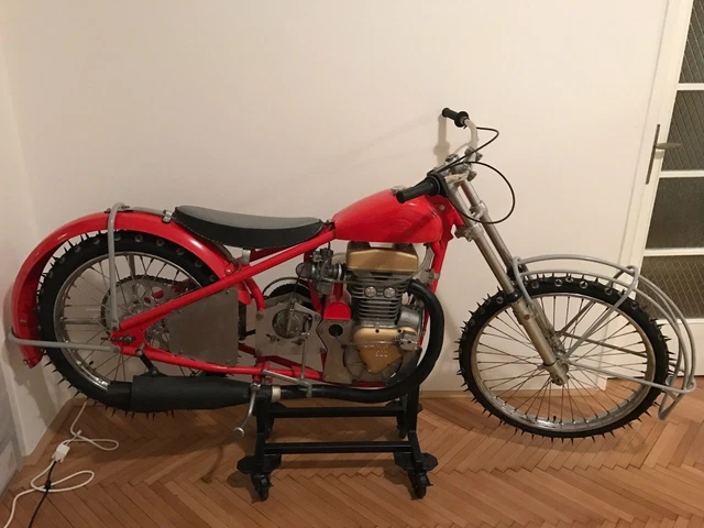 Moto ancienne collection Jawa 500 ice speedway  modèle 891