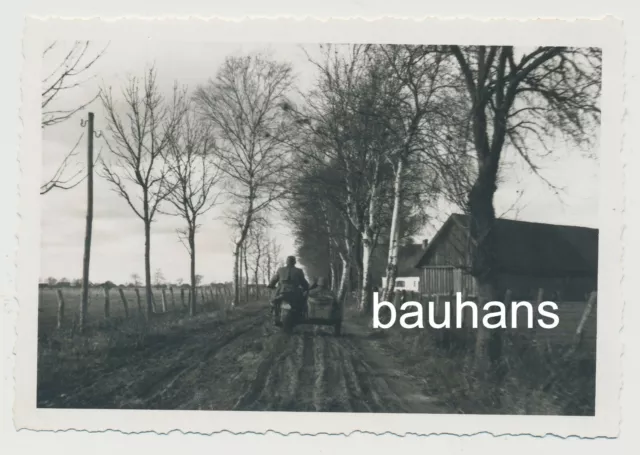 Foto Neuhausen Ostpreußen Krad BMW Kradmelder  1940 (3763x)