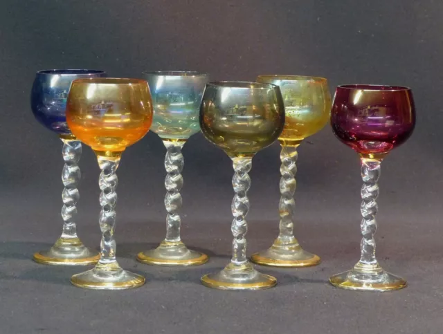 E 1950 ensemble 6 petits verres liqueur couleur 10.5cm pied torsadé Murano 52g