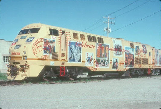 AMTK 100 P42DC "USPS" (AMTRAK) ---  Original Slide T1-5