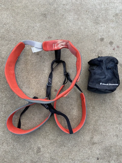 Red/Gray/Blk Diamond Climbing Harness Black 81935 Size L 33-36” With Chalk Pouch