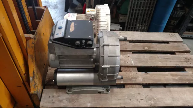 Becker SV 8.190/2-400 4KW 185m3/h 380mbar/500mbar