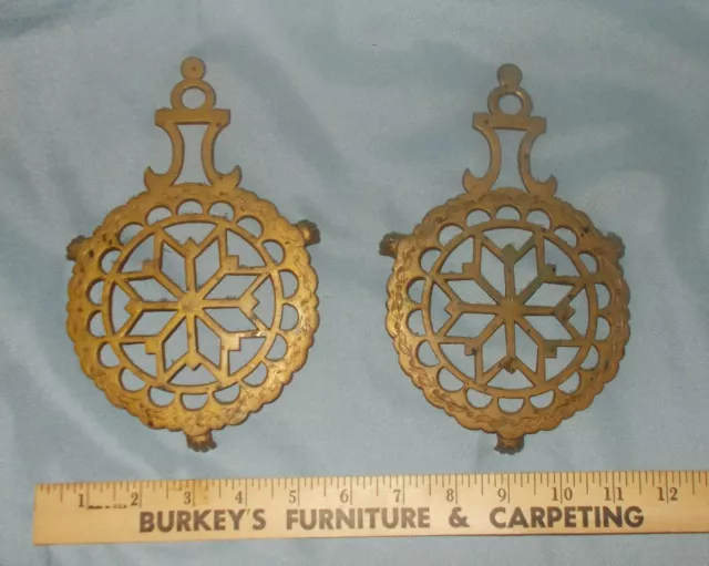 Vintage set of 2 Brass Trivets Decorative Kitchen Ware Star, Flower Pattern