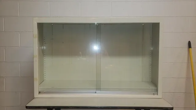 48" Glass Door Overhead Lab Cabinet w/ Shelves