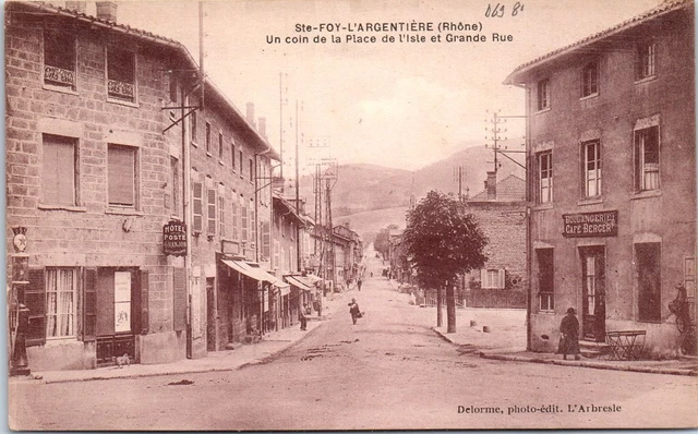 69 SAINTE FOY L'ARGENTIERE - un coin de la place de l'isle grde rue