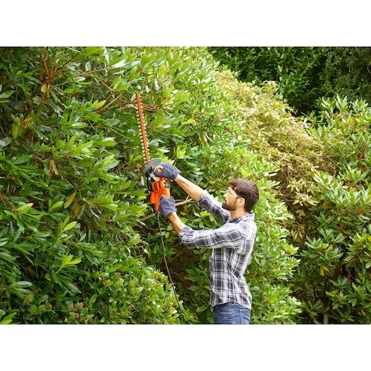 BLACK+DECKER 420W 45cm Hedge Trimmer 3