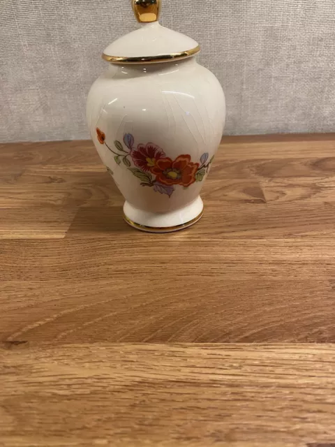 Vintage. Prinknash Pottery.  6.5in Ginger Jar with Lid.