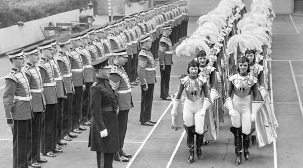 Coldstream Lottering PRECISION KING GEORGE s famous Coldstream Guards no mean marchers ...