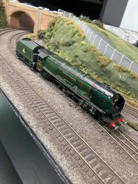 Hornby Dublo OO Gauge 3 Rail Duchess Pacific 46232 Duchess Of Montrose BR Green