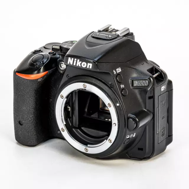 Nikon D5500 Gehäuse schwarz ca. 17.000 Ausl. Kamera