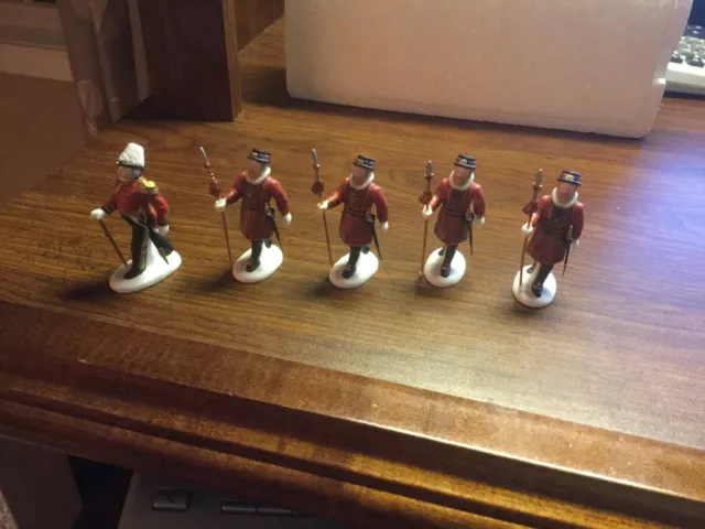 Dept 56 Yeomen of the Guard SET OF 5 Christmas Heritage Village EXCELLENT