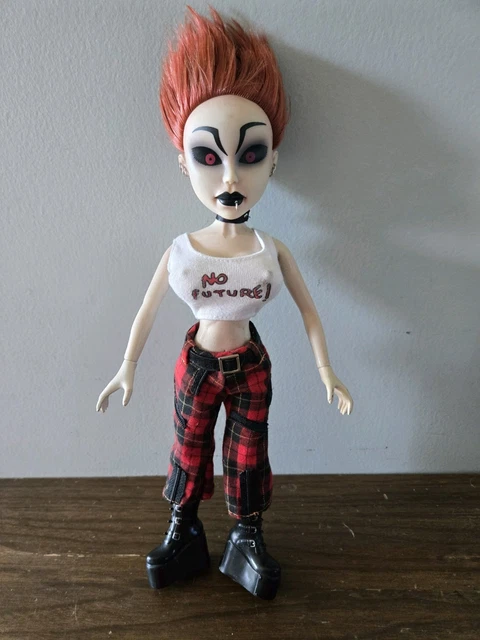 Poupée Living Dead Dolls – Fashion Victims – Sheena – Mezco – 2003