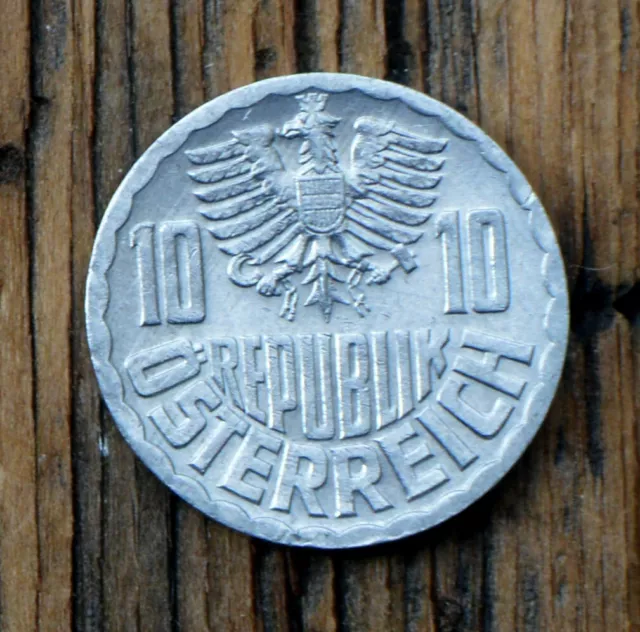 Austria 10 Groschen 1975 Coin 2
