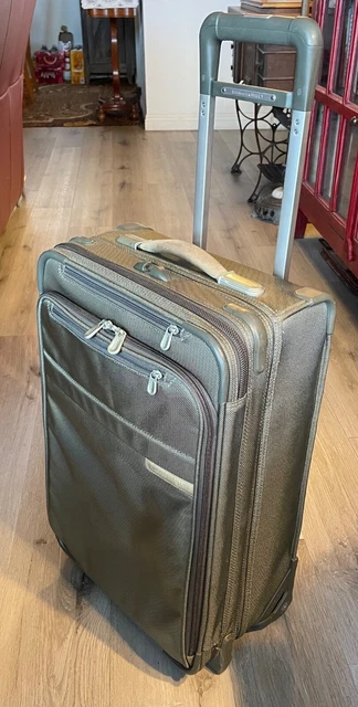 Briggs & Riley 22" Olive Essential 2-Wheel Expandable Carry-On Excellent Cond