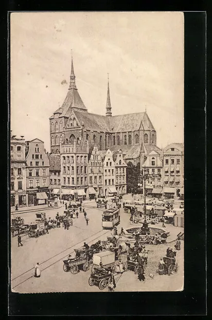 AK Rostock, Neuer Markt, Straßenbahn, Händler mit Kutschen und Fuhrwerken 1917