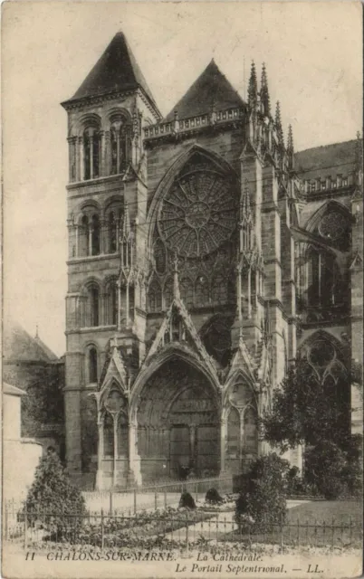 CPA CHALONS-sur-MARNE La Cathédrale Le Portal Septentrional (125966)