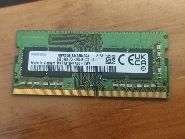 SAMSUNG 8 GB M471A1G44AB0-CWE DDR4 3200 MHz PC4-25600 EUR 15,00 ...