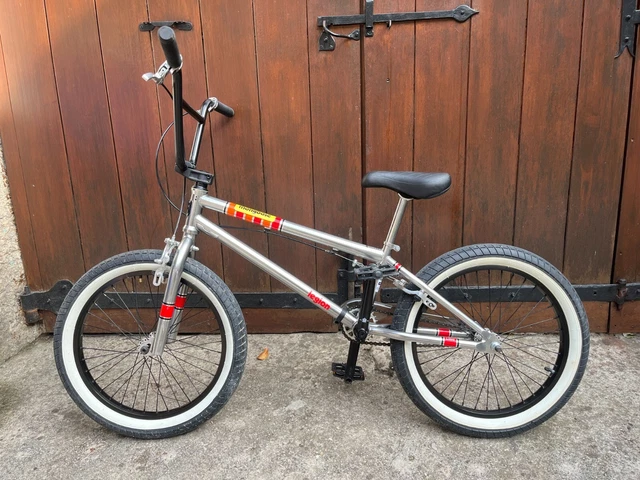 BMX Subrosa Freestyle – Bleu Marine – Taille S/M – 20 Pouces