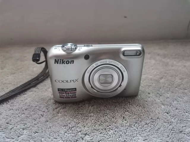 Nikon Coolpix L27 16.1MP Compact Digital Camera Silver Tested w/case