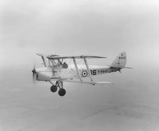 De Havilland Queen Bee Pilotless Aircraft Unit Raf Henlow 1938 Old Photo
