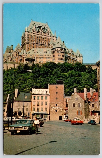 Le Chateau Frontenac Vu Du Bas De La Ville Quebec Canada Old Cars VNG Postcard