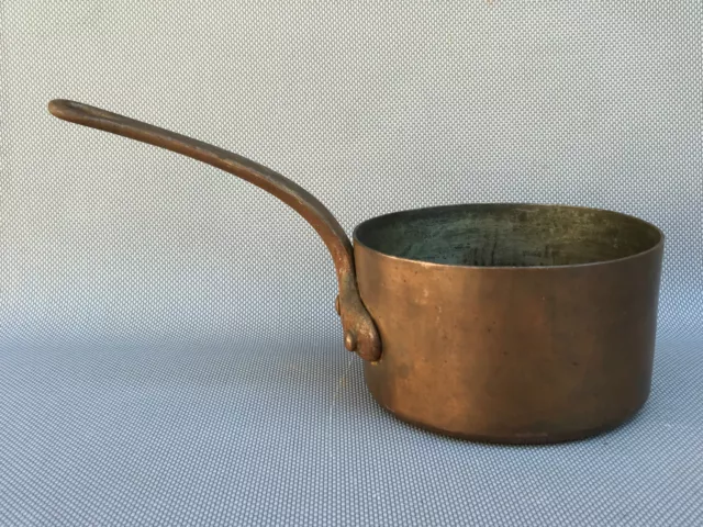 Ancienne petite casserole en cuivre déco cuisine vintage art pop french antique