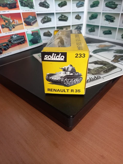 SOLIDO, CHAR RENAULT R35 militaire avec camouflage d'origine premiére