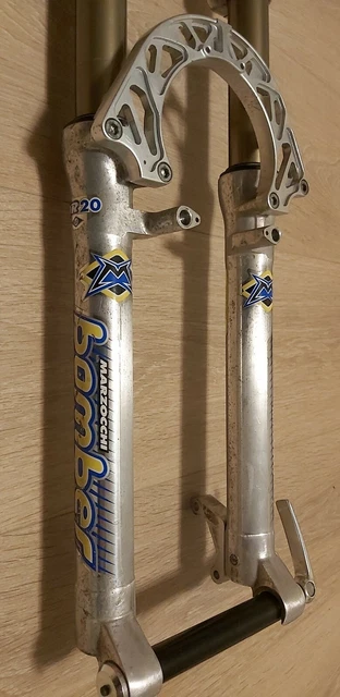 Vintage Marzocci Bomber Fork Red 26 in QR20 Thru Axle Oil Bath