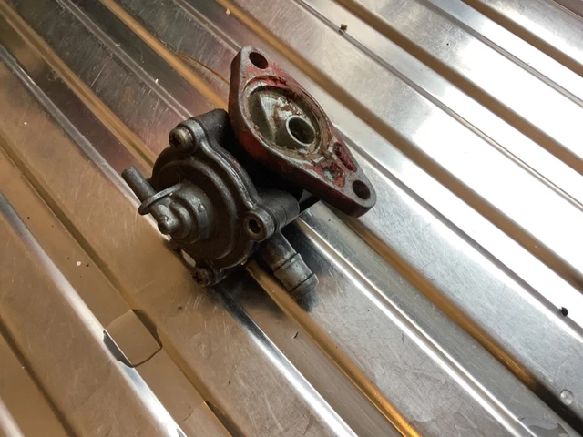 Honda VFR400 NC30 Fuel Tap With Lever (On/Off/Reserve) – Vacuum Operated