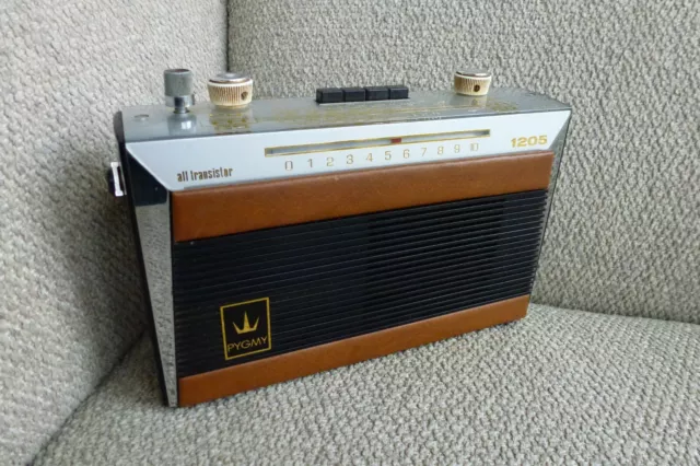 Radio Transistor PYGMY modèle 1205 - GO - PO - FM - Fin des années 60