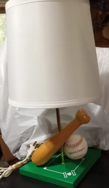 Vintage 12” Baseball Bat, Ball, And Ball Diamond Lamp With Shade. Very Cool!!