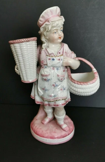 Petite fille aux paniers en porcelaine SITZENDORF THURINGE