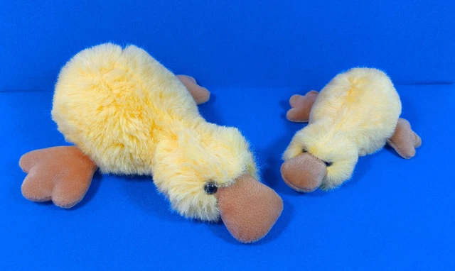 NICI 41843 Kuscheltier Vogel Cremelli – Buntes Plüschtier, 22 Cm, Mit Glitzeraugen & Eiscreme-Haube – Candy Edition