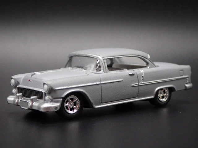 Miniature Collector Chevrolet Chevy Bel-Air 1955, échelle 1/43, Bleu/blanc/crème - NEUVE (boîte Trace), Série US